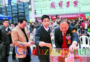 6.8萬元！自閉癥兒童油畫拍出“天價”