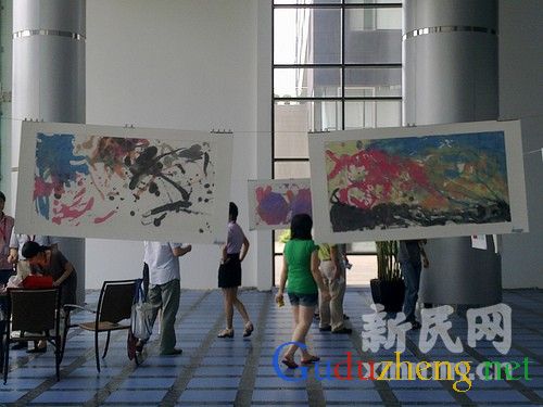 藝術天賦“非同尋?！弊蚤]癥兒童畫展張江開幕