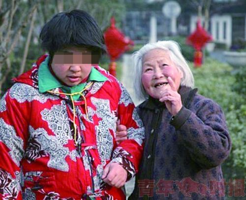 “我要是走了，她怎么辦？”(圖)