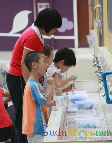 全國首家自閉癥學校喜迎24名一年級新生